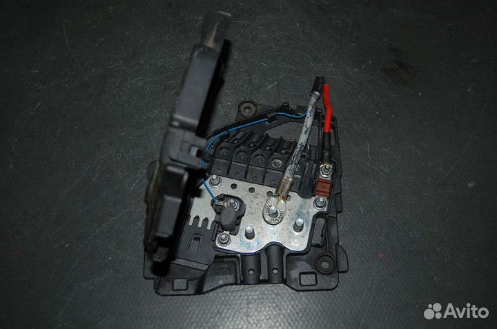 Клемма аккумулятора