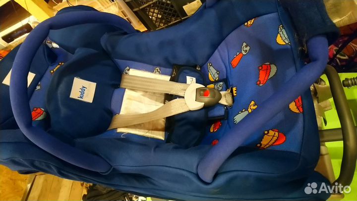 Автомобильное детское кресло люлька kiddy