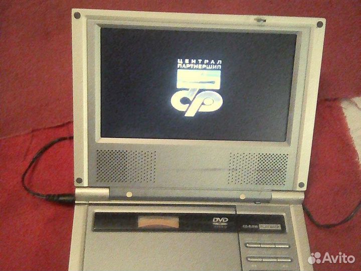 Портативный dvd плеер с тв Elenberg 3030