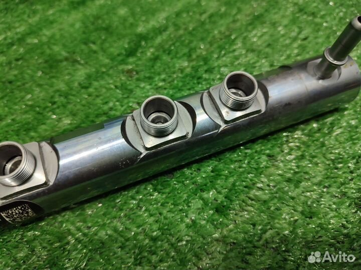 Топливная рампа BMW 5 F10 F11 (Дорест.) F10 2012