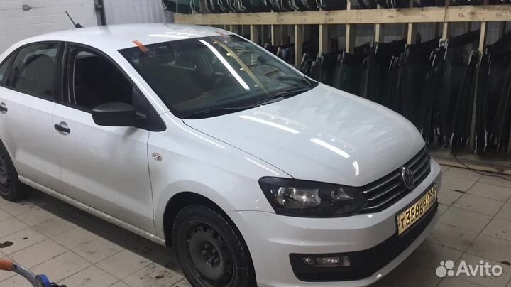 Лобовое стекло Фольксваген Поло