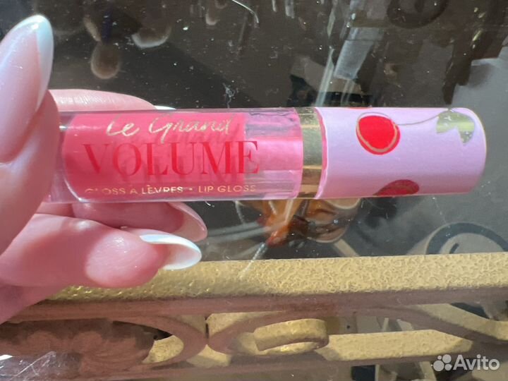 Блеск для губ vivienne sabo 06