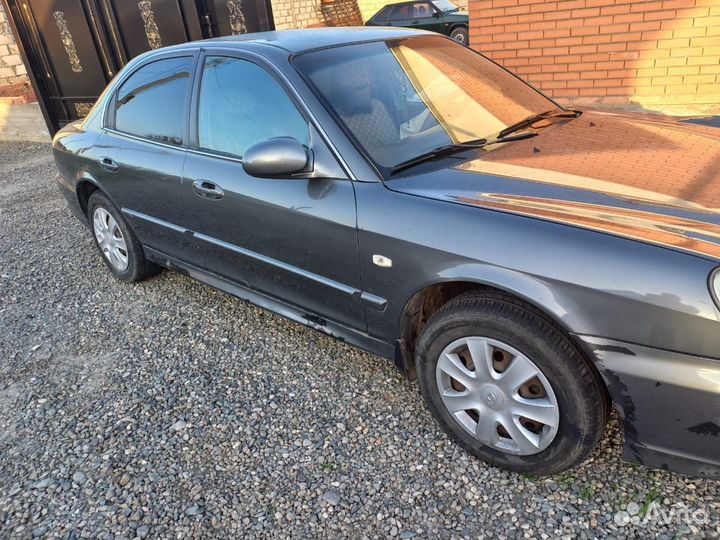 Hyundai Sonata 2.0 МТ, 2005, битый, 1 700 км