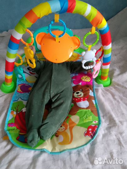 Развивающий коврик с пианино