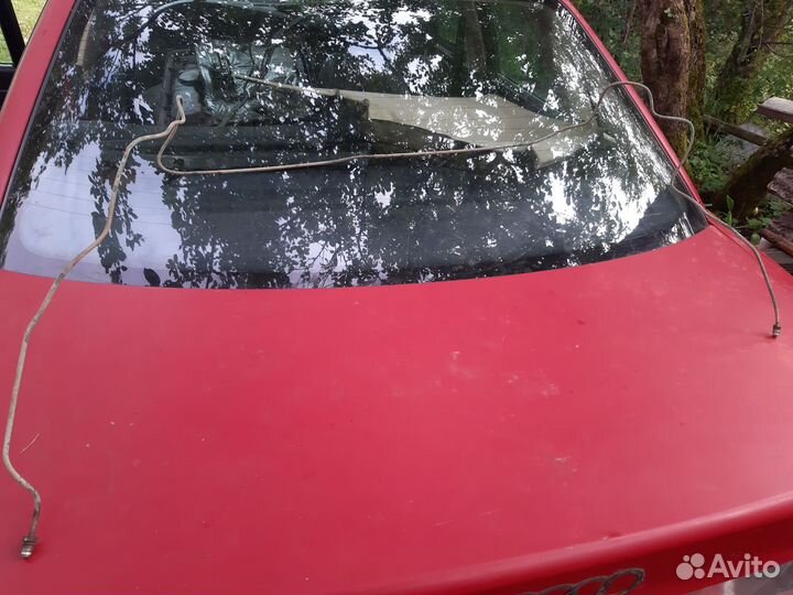 Тормозная трубка на Audi 100 C4