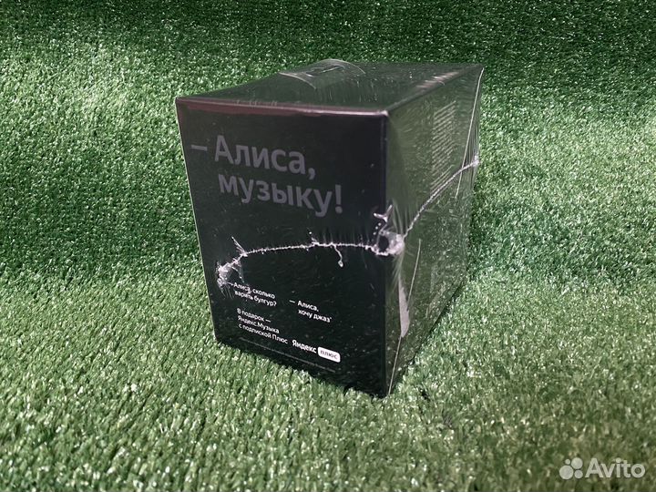 Яндекс станция Алиса мини с часами