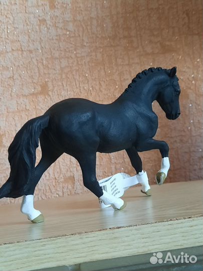 Коллекционные фигурки лошадей