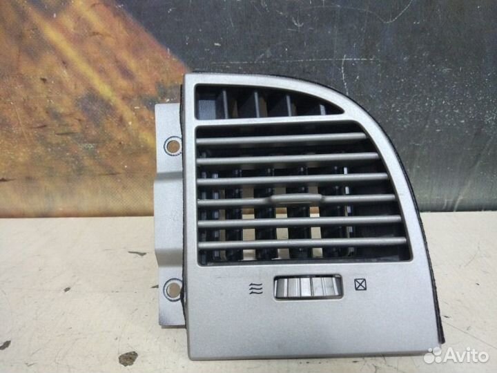 Воздуховод передний правый Lincoln Navigator 5.4L