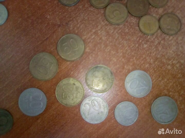 Монеты и купюры