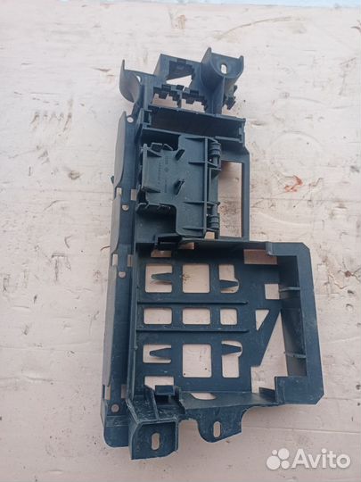 Корпус предохранителей Audi A8 D3