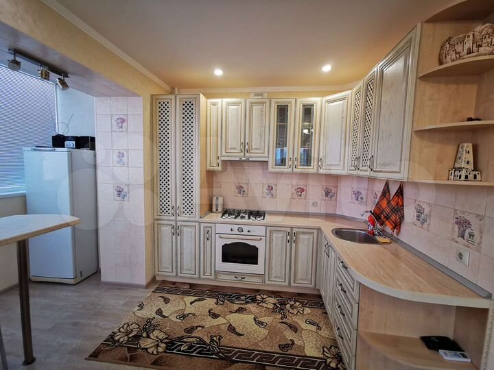 3-к. квартира, 105 м², 3/6 эт.