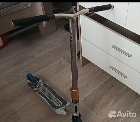 Трюковой самокат парк