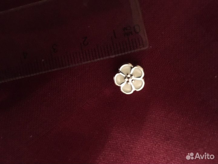 Подвесы и шармы