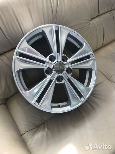 Литой диск кик 6*16 5*114,3 ET 47 67.1 кс 778