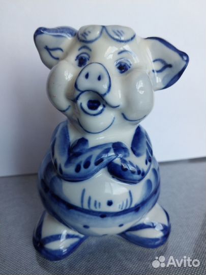 Статуэтки гжель обезьяна,петух,тигры,заяц и др