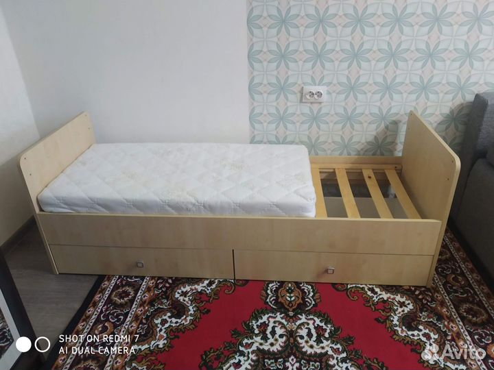 Детская кроватка трансформер с маятником