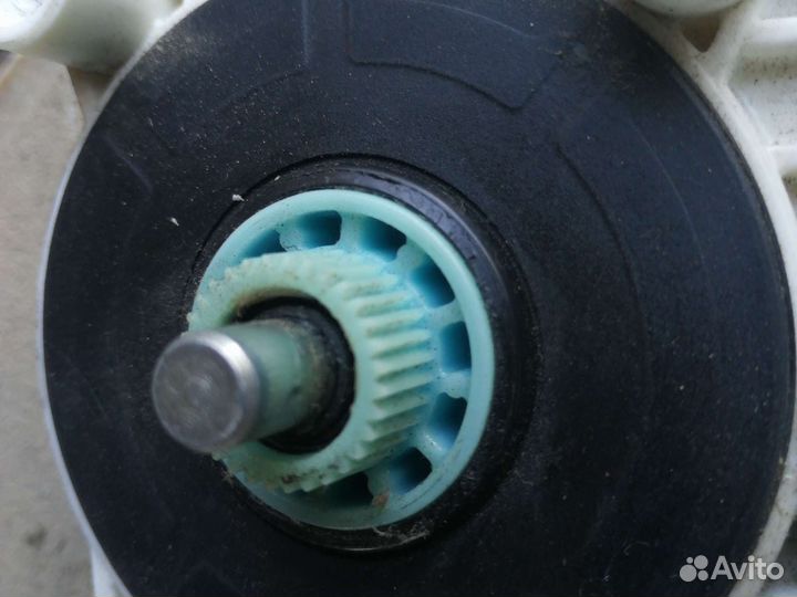 Моторчик стеклоподъемника BMW 5-series F10