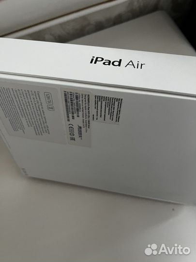 Планшет Apple iPad Air 128GB Wi-Fi