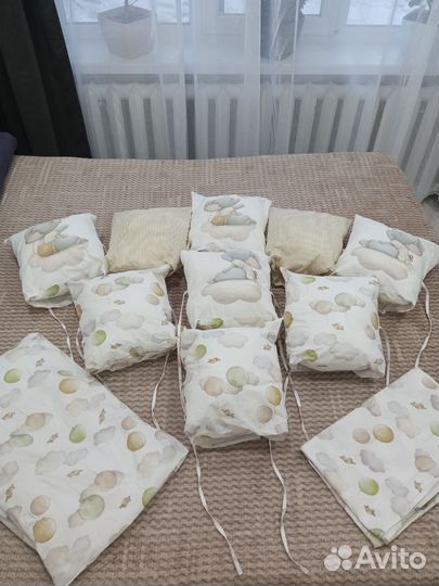 Бортики в детскую кроватку, плюс подушка