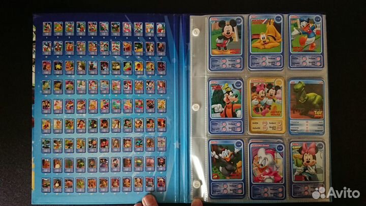 Французский альбом с карточками героев Disney