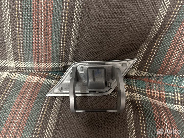 Крышка форсунки омывателя фар Mercedes w204