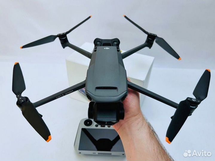 Дрон DJI Mavic 3 Pro (DJI RC) - модернизированная версия