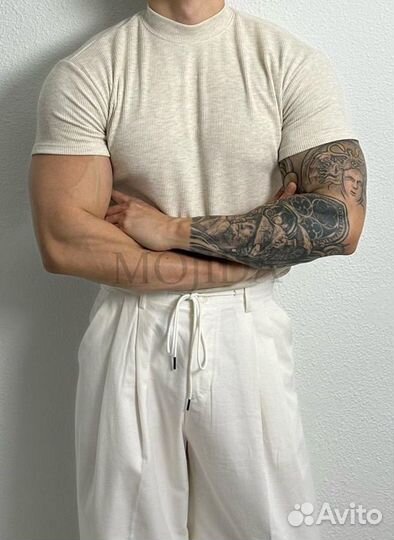 Футболка с высоким горлом old money