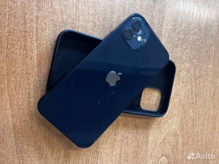 iPhone 12, 64 ГБ