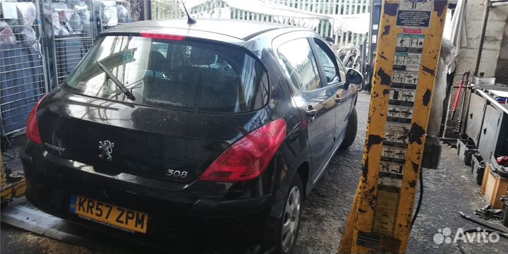 Разбор на запчасти Peugeot 308