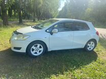 Toyota Auris 1.4 MT, 2008, 320 282 км, с пробегом, цена 780 000 руб.