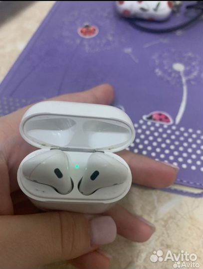 Airpods 1 поколения