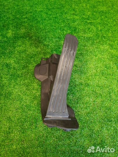 Педаль газа Volkswagen Golf 5 BLF (1.6) 2005