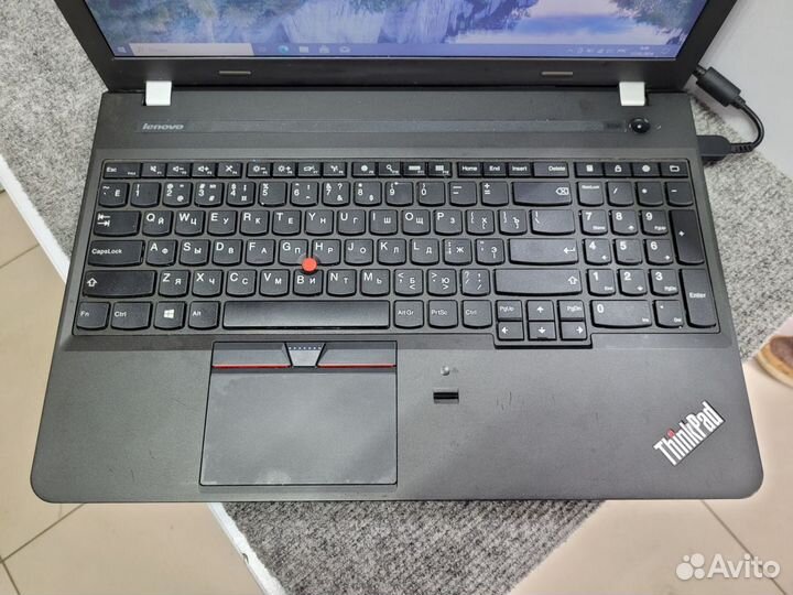 Ноутбук Lenovo i3-5005U 8GB 500GB HDD