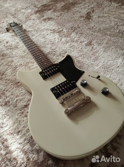 Электрогитара Yamaha Revstar RS320 Vintage White