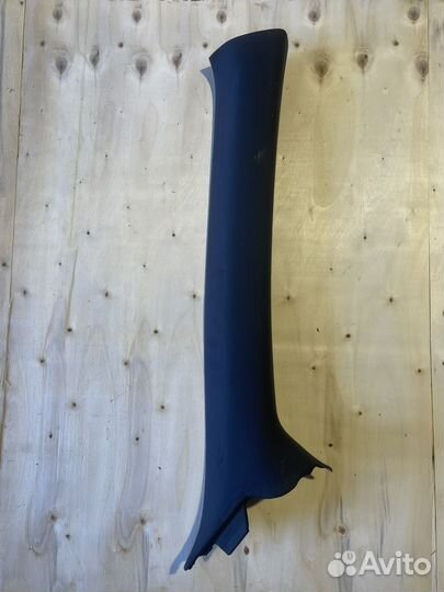 Обшивка стойки правая Lexus RX450h