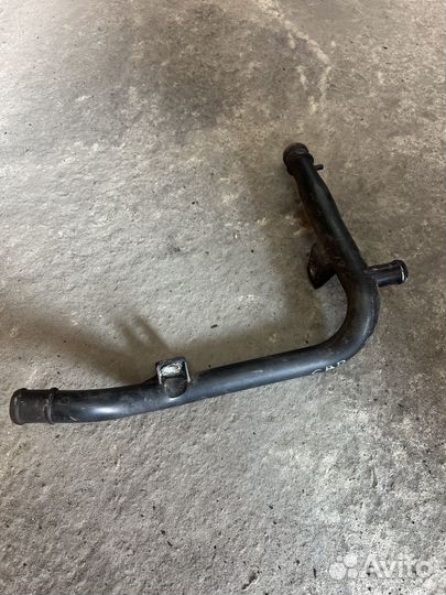 Трубка охлаждения 2.0tdi VW Passat B6 Tiguan