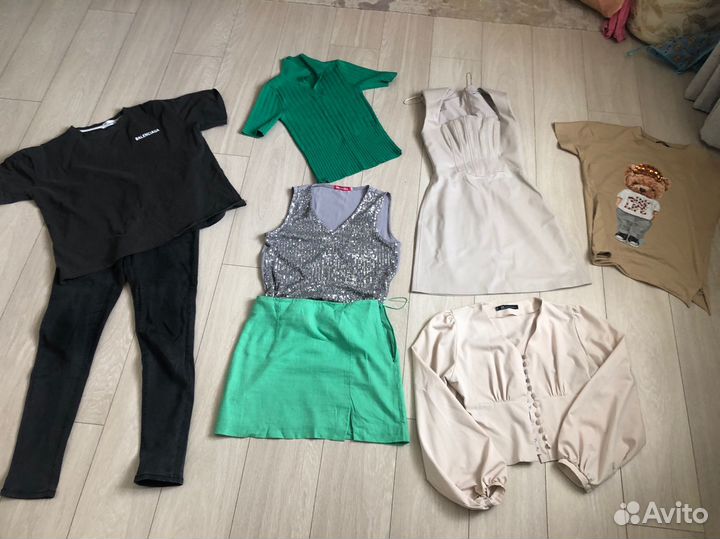 Хорошие вещи на девушку 42-44