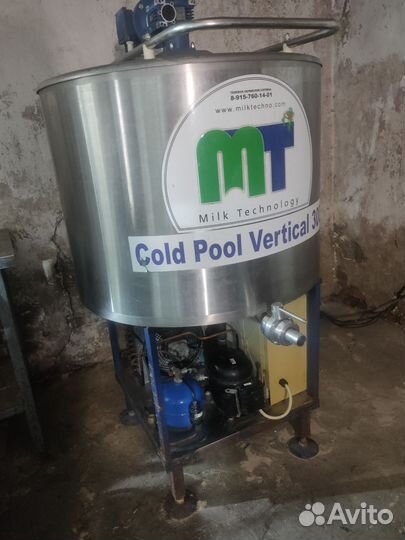 Охладитель молока голд пол вертикал 300