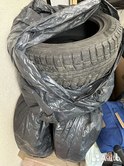 Marangoni 4 Ice E+ 215/55 R16 97M