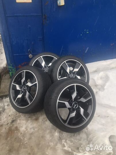 R18 Bridgestone Potenza RE003 Adrenalin 245/40, PCD 5x112 DIA 112