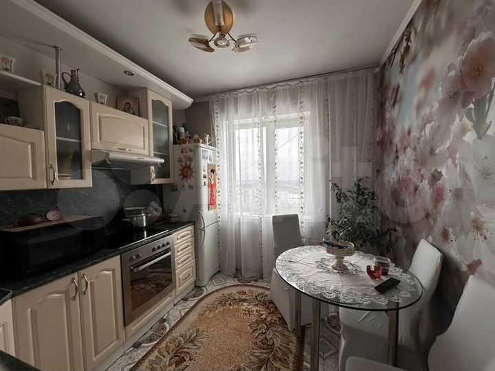 4-к. квартира, 76 м², 9/9 эт.