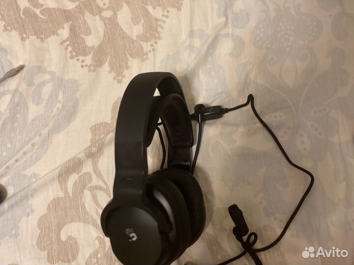 Проводные наушники с микрофоном