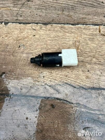 Концевик педали тормоза Peugeot 206 206 1.4 2008