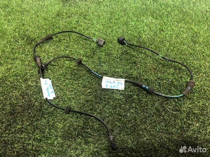 Датчик abs задний левый Nissan Juke F15 2013