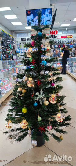 Елка с подсветкой, гирляндай