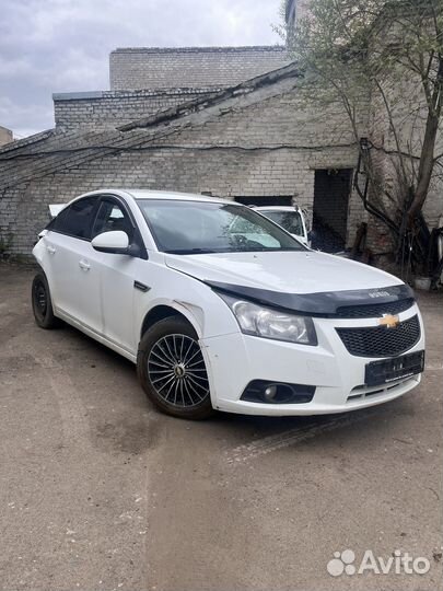 В разборе Chevrolet Cruze