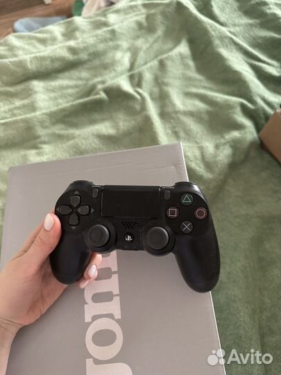 Джойстик PS4