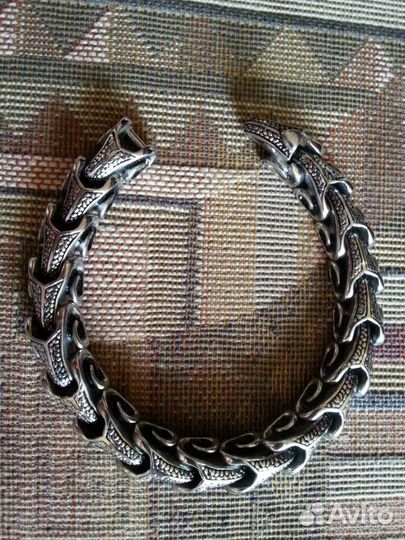 Стальной браслет