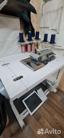 Швейная машинка оверлок бу Textima 8515