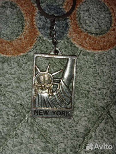 Брелоки New York и Köln